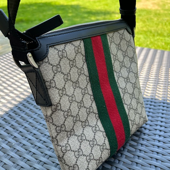 Gucci - Picture 4 of 9